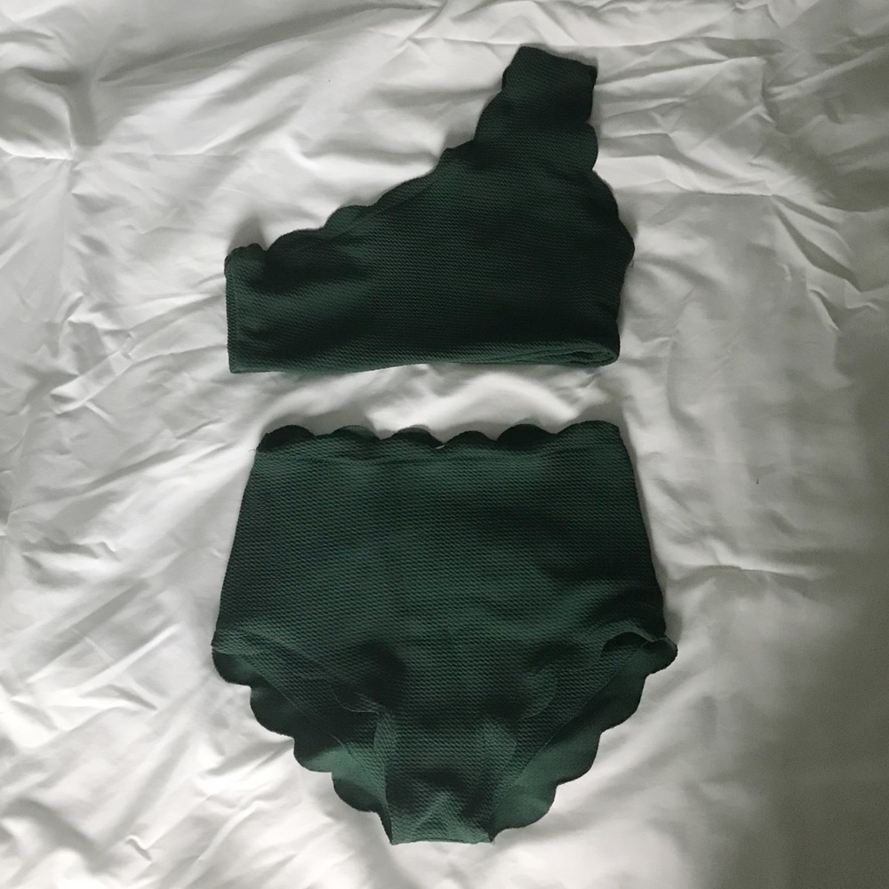 Emerald Green Scalloped One-Shoulder Bikini